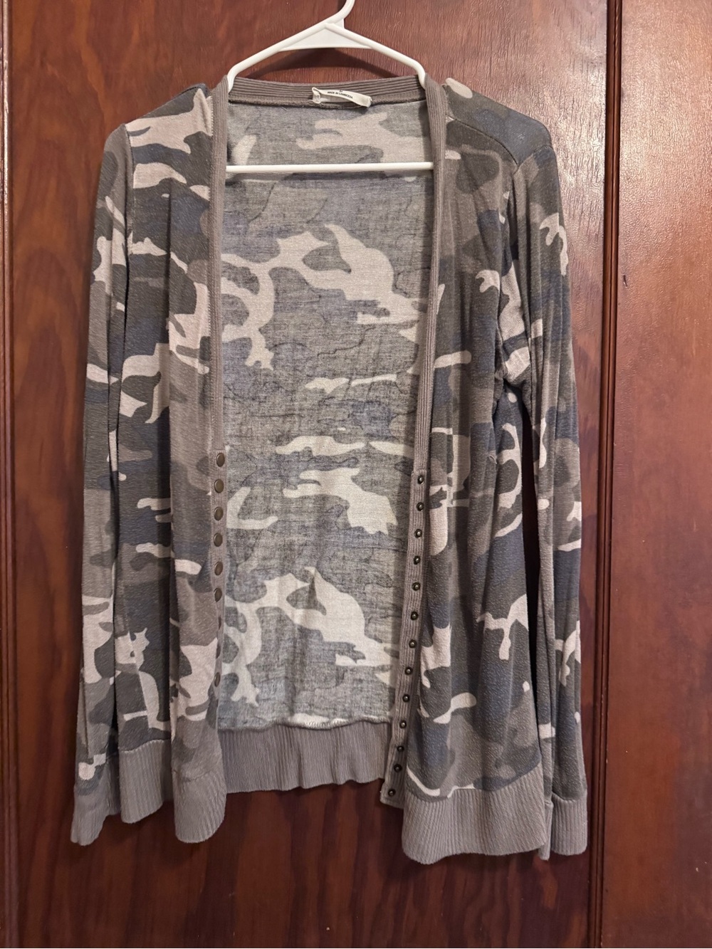 Zenana Outfitters Gray and White Camo Open-Front Cardigan